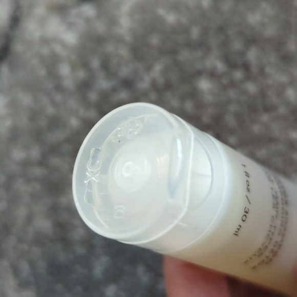 OUAI  very Mini 30 ml  Detox Shampoo travel size brand new - Picture 8 of 9